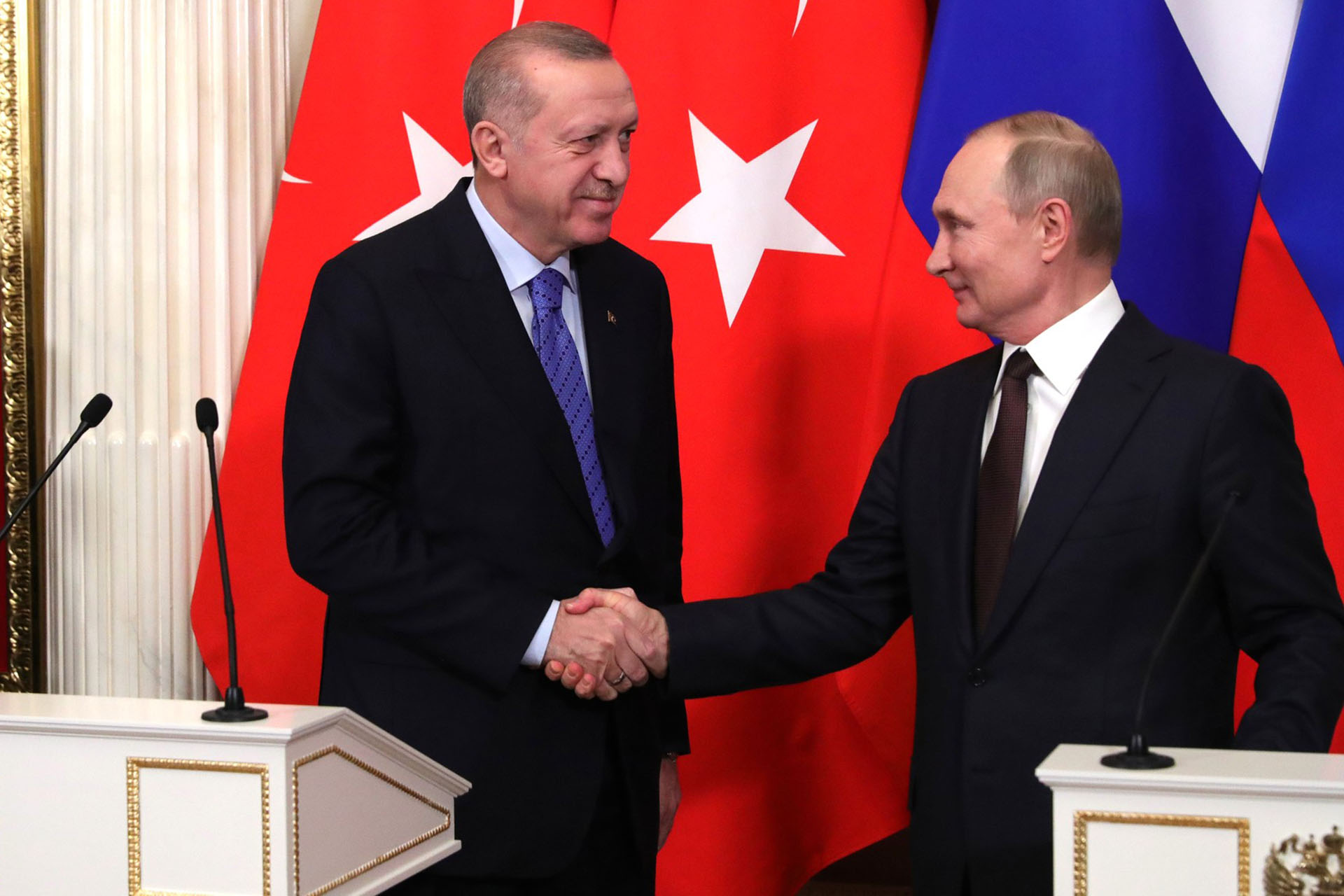 Bild: Kremlin.ru, Vladimir Putin and Recep Tayyip Erdogan (2020-03-05) 04, CC BY 4.0, via Wikimedia Commons (Bildgröße geändert)