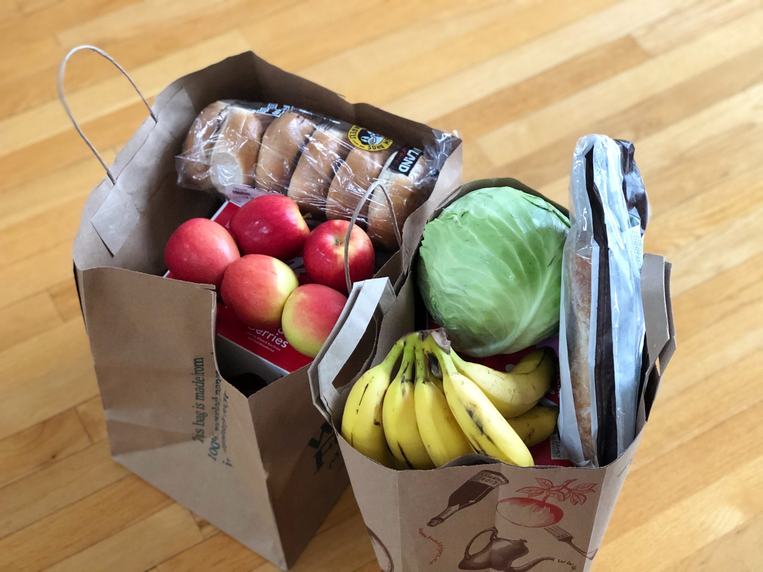 Bild: Maria Lin Kim, Paper bags with groceries including fruits and vegetables and bread, CC0, via unsplash.com (keine Änderungen vorgenommen)