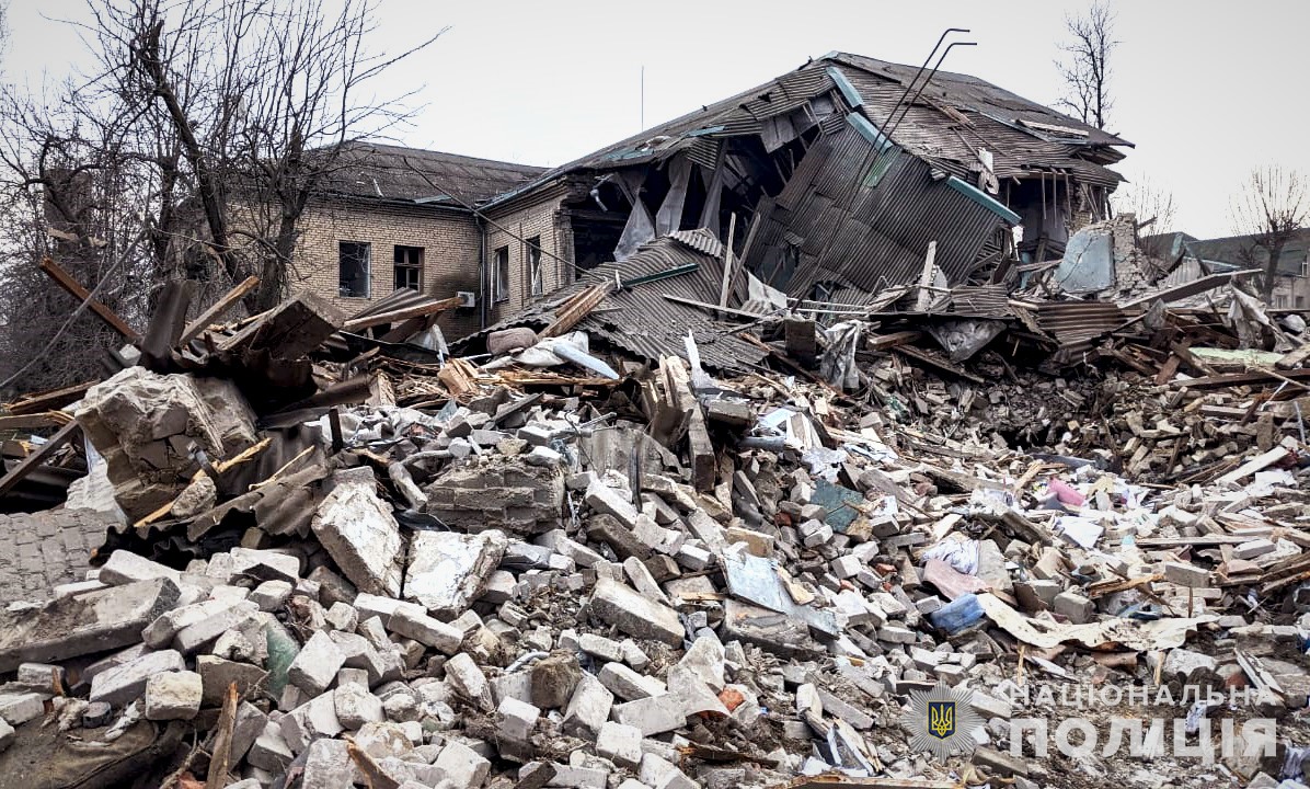 Bild: National Police of Ukraine, Hospital of Vilniansk after Russian shelling, 2022-11-23 (24), CC BY 4.0, via Wikimedia Commons, (keine Änderungen vorgenommen)