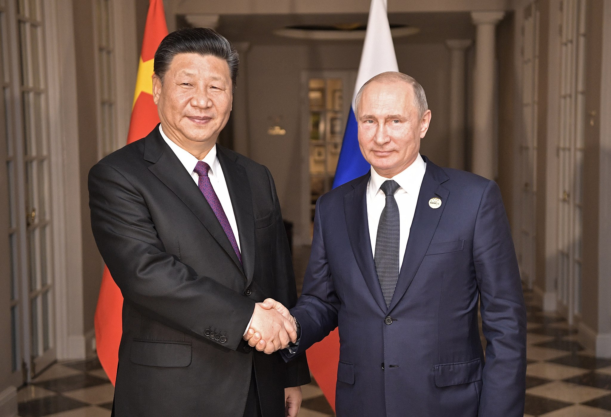Bild: Kremlin.ru, CC BY 4.0, Vladimir Putin and Xi Jinping, 26 july 2018, via Wikimedia Commons (keine Änderungen vorgenommen)