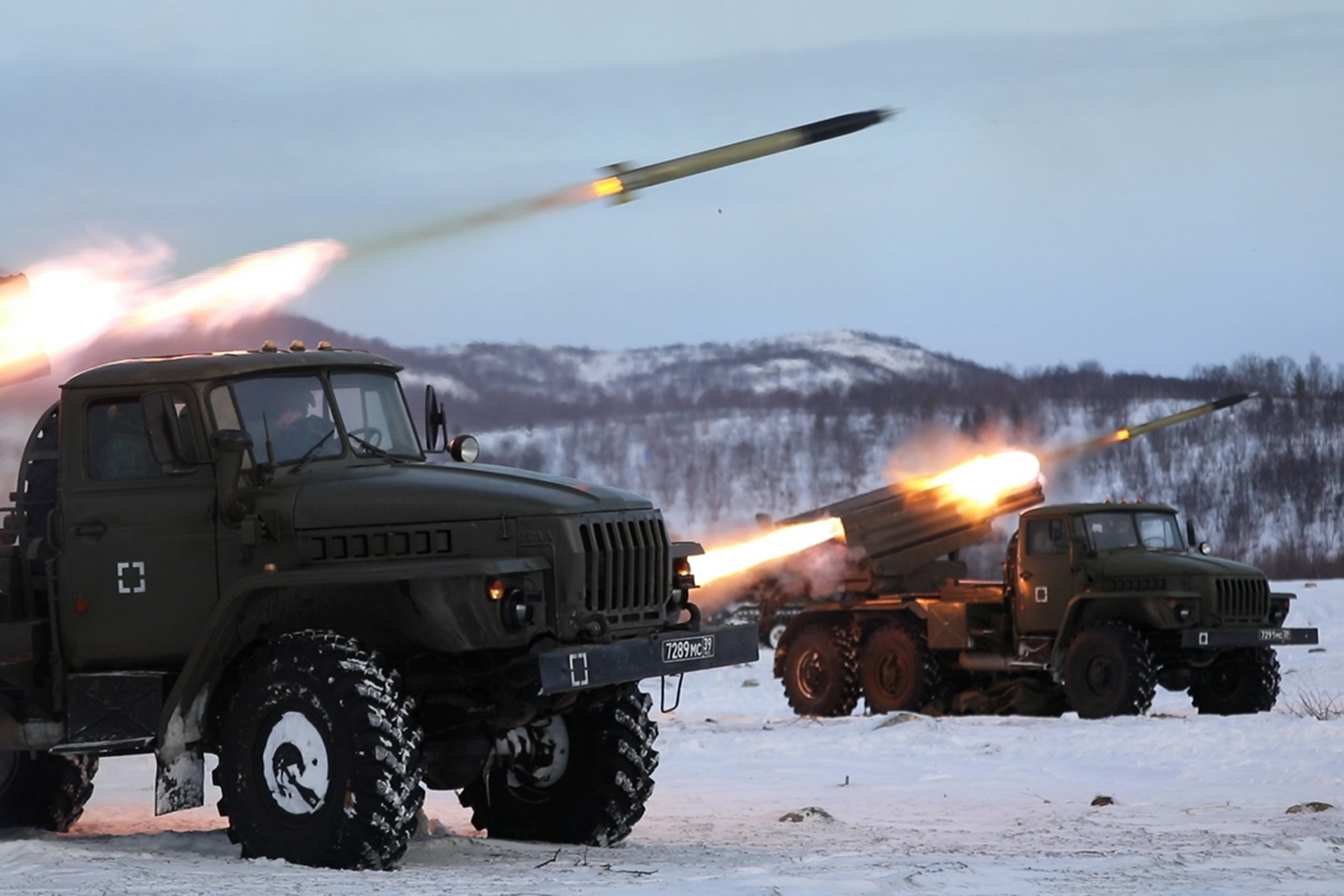 Bild: Mil.ru, Northern Fleet artillery combat training in Murmansk - January 2023 01, CC BY 4.0, via Wikimedia Commons (Bildgröße geändert)