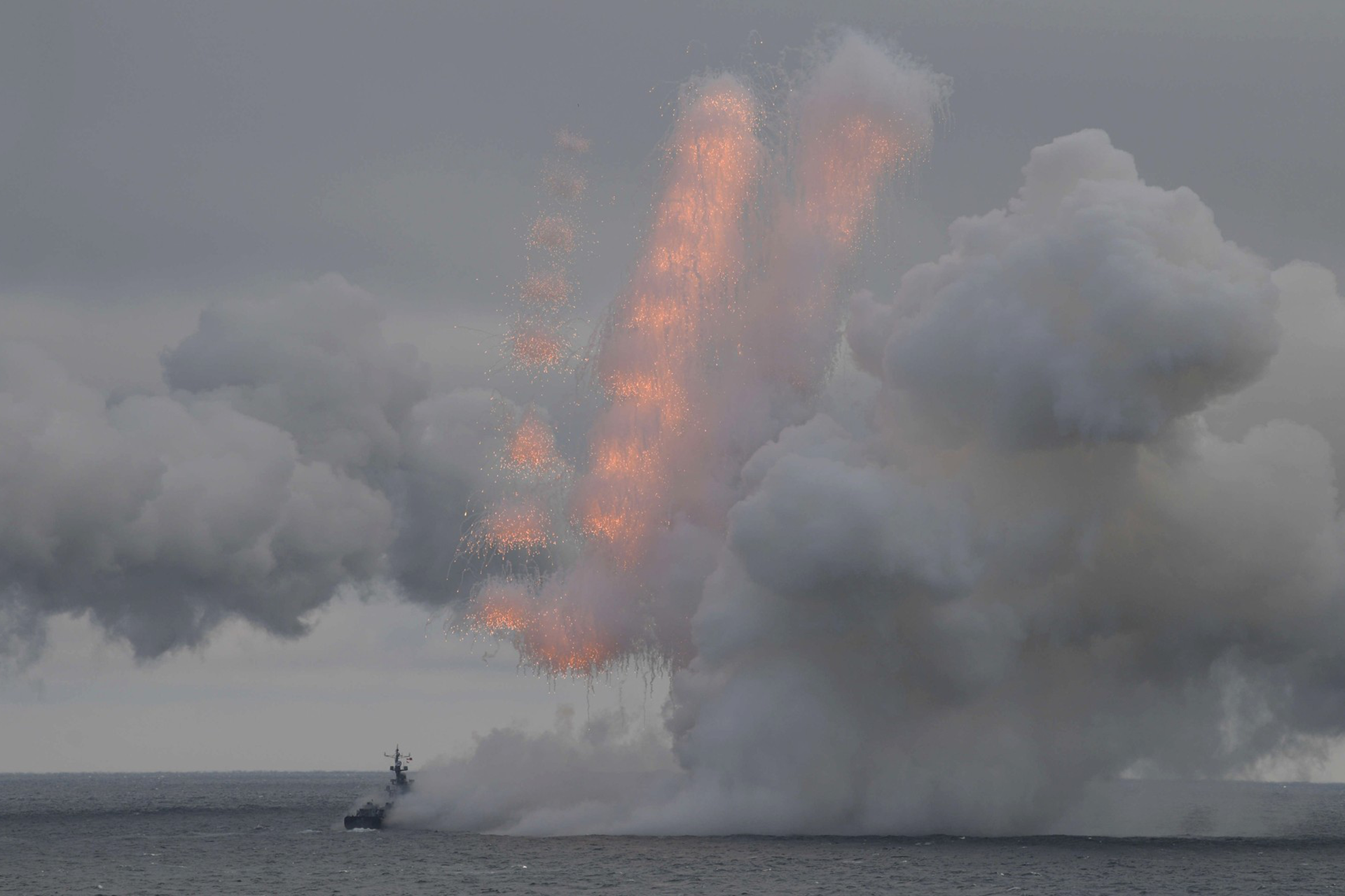 Bild: Kremlin.ru, Joint exercises of Northern and Black Sea fleets (2020-01-09) 22, CC BY 4.0, via Wikimedia Commons (Bildgröße geändert)