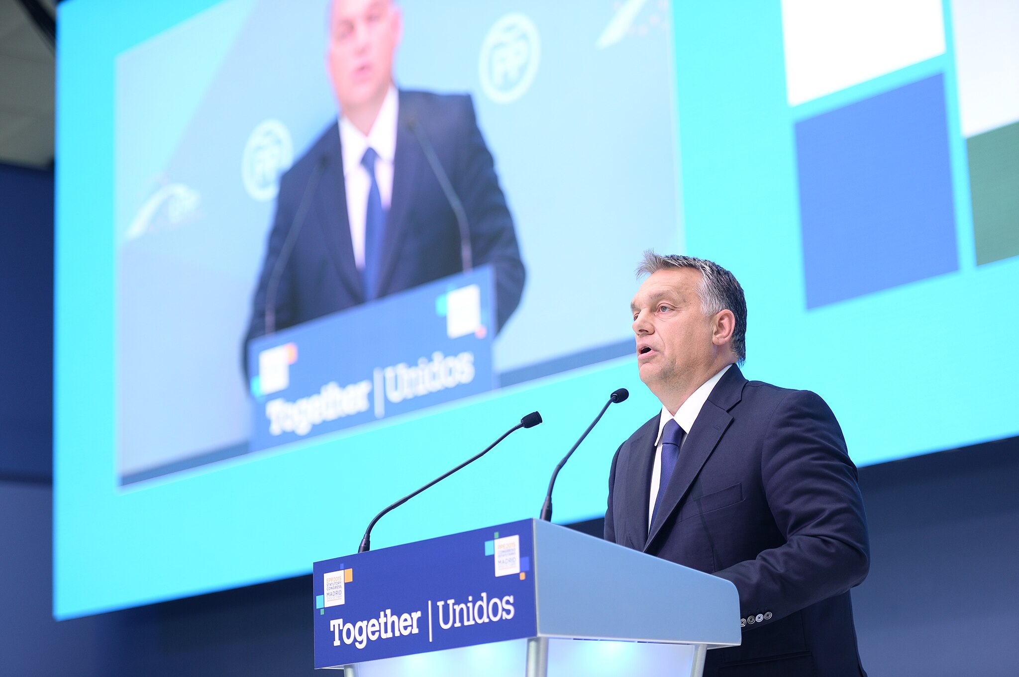 Bild: European People's Party, EPP Congress Madrid 2015-10 Orbán (2), CC BY 2.0, via Wikimedia Commons (keine Änderungen vorgenommen)